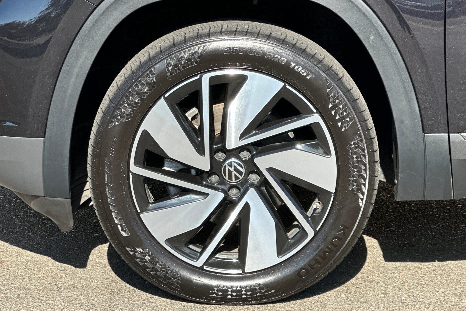 Used 2025 Volkswagen Atlas SE AWD/4WD image 25
