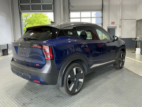 Used 2025 Nissan Kicks SR image 7