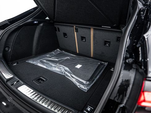 Certified 2026 Porsche Macan image 26