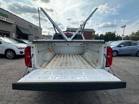 Used 2022 Chevrolet Colorado LT w/ Fleet Safety Package RWD image 8
