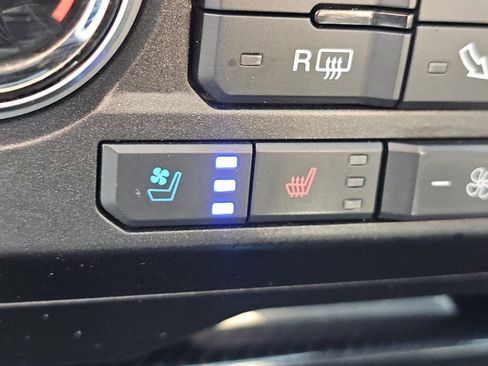 Used 2021 Ford F350 Platinum image 16