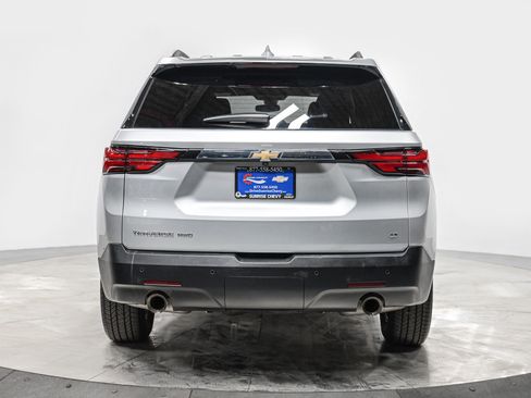 Used 2022 Chevrolet Traverse LT image 5