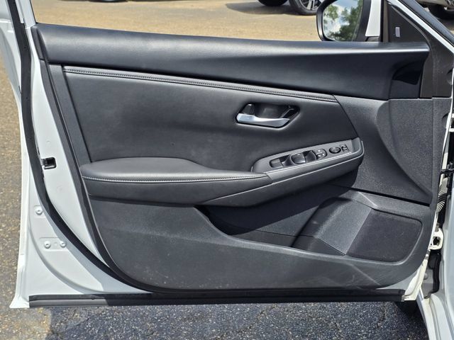 Used 2024 Nissan Sentra SV FWD image 15