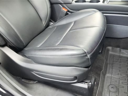 Used 2023 Lincoln Corsair AWD w/ Equipment Group 101A image 32