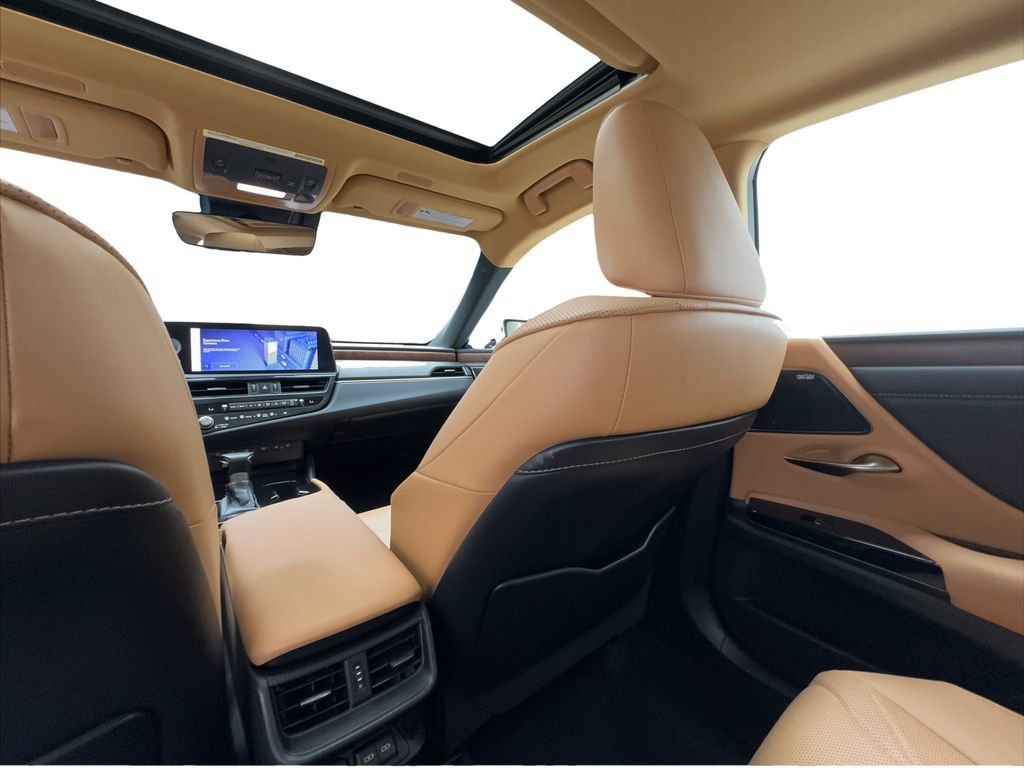 Used 2023 Lexus ES 300h w/ Accessory Package (Z1) FWD image 42