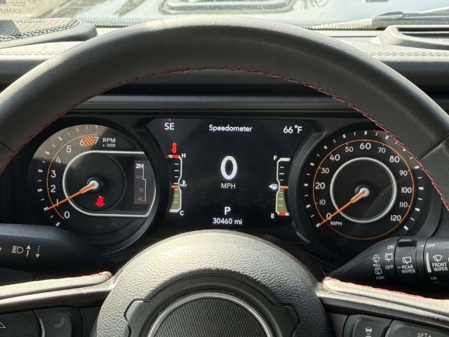 Used 2025 Jeep Wrangler Unlimited Rubicon AWD/4WD image 18