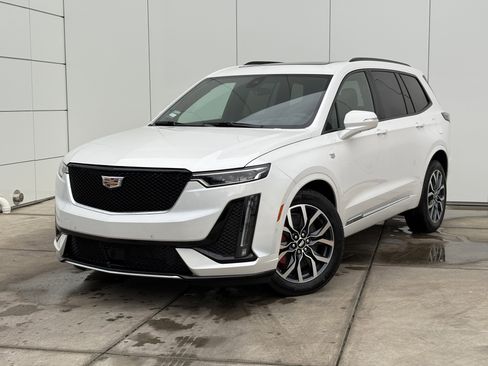 New 2025 Cadillac XT6 Sport w/ Technology Package image 2