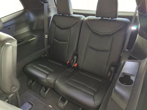 Used 2025 Cadillac XT6 Premium Luxury AWD/4WD image 30