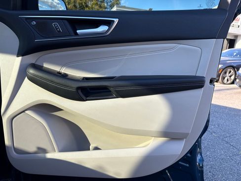 Used 2020 Ford Edge Titanium w/ Cargo Accessory Package image 33