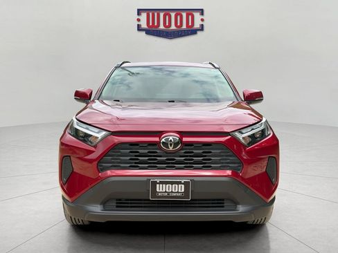 Used 2022 Toyota RAV4 XLE AWD/4WD image 5