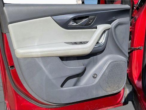 Used 2021 Chevrolet Blazer LT FWD image 21
