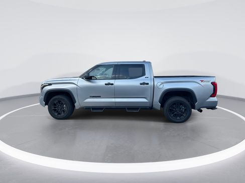 Used 2022 Toyota Tundra SR5 AWD/4WD image 6