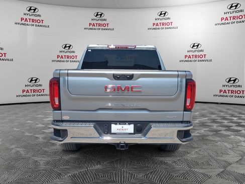 Used 2026 GMC Sierra 1500 SLT AWD/4WD image 4