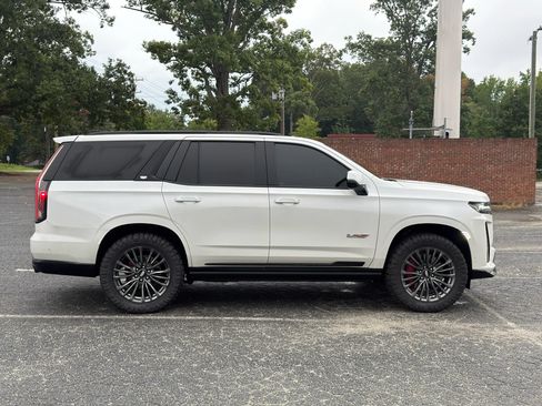 Used 2023 Cadillac Escalade V AWD/4WD image 1