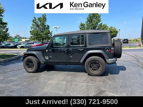 Used 2019 Jeep Wrangler Unlimited Sport S AWD/4WD image 8