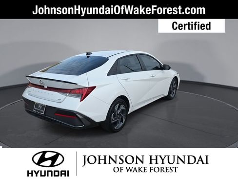 Certified 2025 Hyundai Elantra SEL image 13