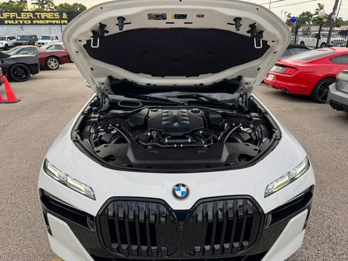 Used 2023 BMW 760i xDrive w/ Executive Package AWD/4WD image 52