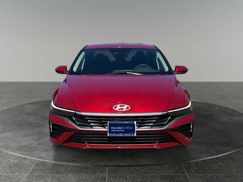 Used 2025 Hyundai Elantra SE FWD image 2