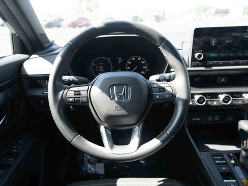 Used 2025 Honda CR-V Sport image 21