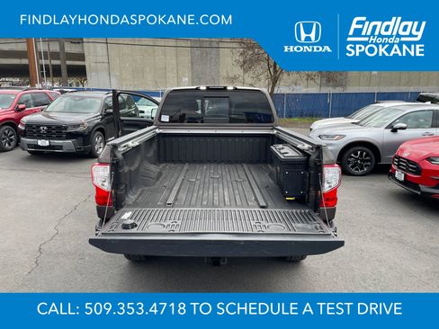Used 2018 Nissan Titan SL w/ Chrome Package image 24