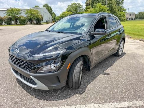 Used 2023 Hyundai Kona SEL FWD image 7
