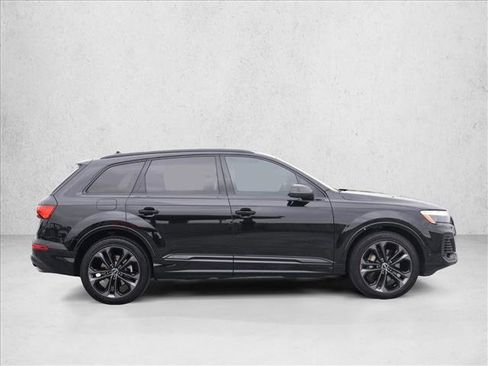 Used 2025 Audi Q7 3.0T Prestige AWD/4WD image 4