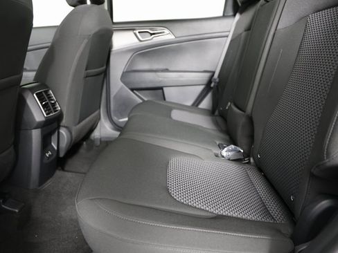 New 2026 Kia Sportage LX image 9