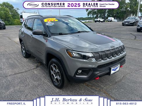 Used 2022 Jeep Compass Trailhawk w/ Trailer Tow Group AWD/4WD image 1