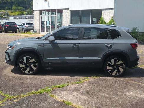 Used 2024 Volkswagen Taos SEL AWD/4WD image 7