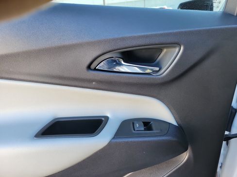 Used 2024 Chevrolet Equinox LS w/ LS Convenience Package image 12