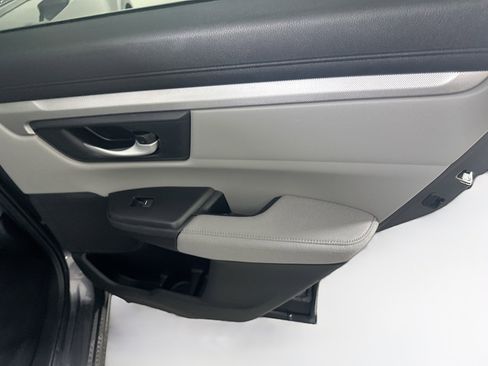 Used 2017 Honda CR-V LX image 27