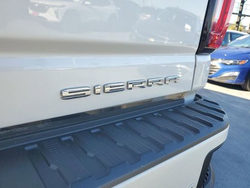 Used 2022 GMC Sierra 2500 Denali w/ Denali Ultimate Package image 8