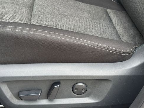Used 2025 Nissan Rogue SV FWD image 22