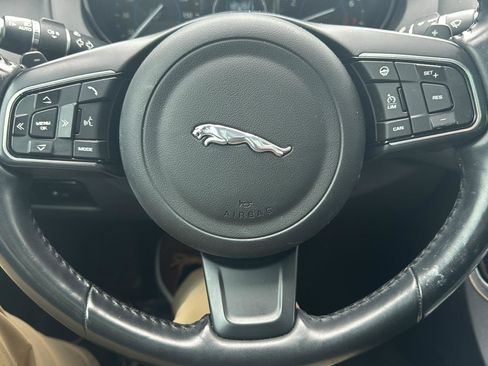 Used 2019 Jaguar XE Premium AWD/4WD image 13