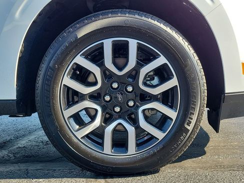 Certified 2024 Ford Maverick Lariat image 9