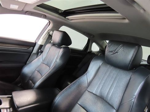 Used 2018 Honda Accord Touring image 26