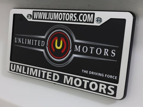 Used 2025 Mercedes-Benz GLB 250 4MATIC image 18
