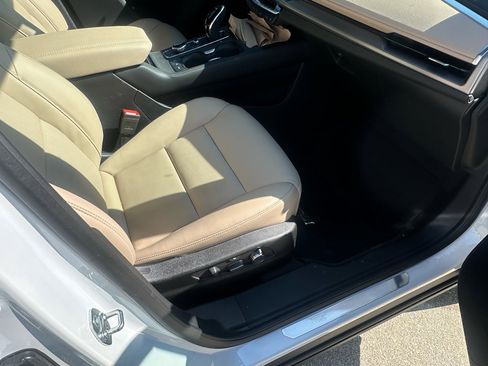 Used 2025 Cadillac XT4 Premium Luxury w/ Technology Package image 17