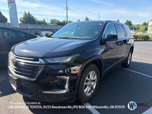 Used 2023 Chevrolet Traverse LS FWD image 1