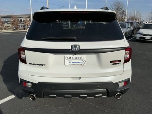 Used 2023 Honda Passport TrailSport image 4