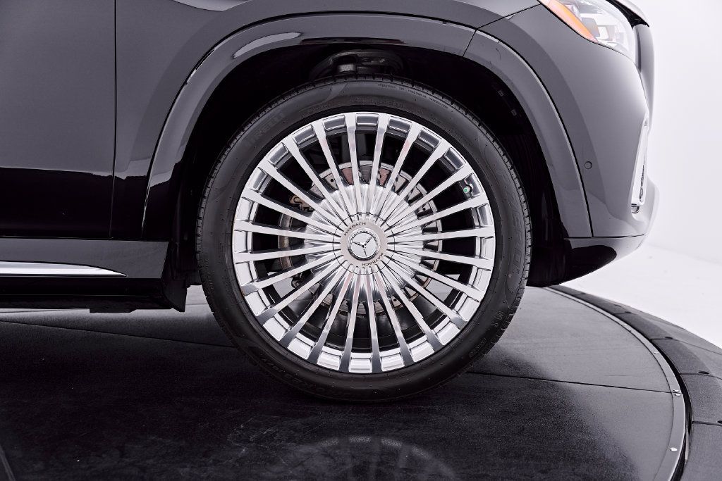 Used 2024 Mercedes-Benz Maybach GLS 600 4MATIC image 29