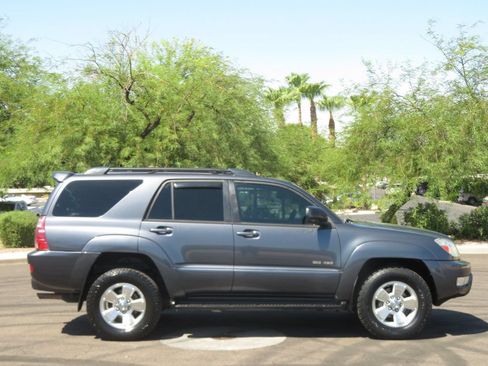Used 2004 Toyota 4Runner 4WD image 3