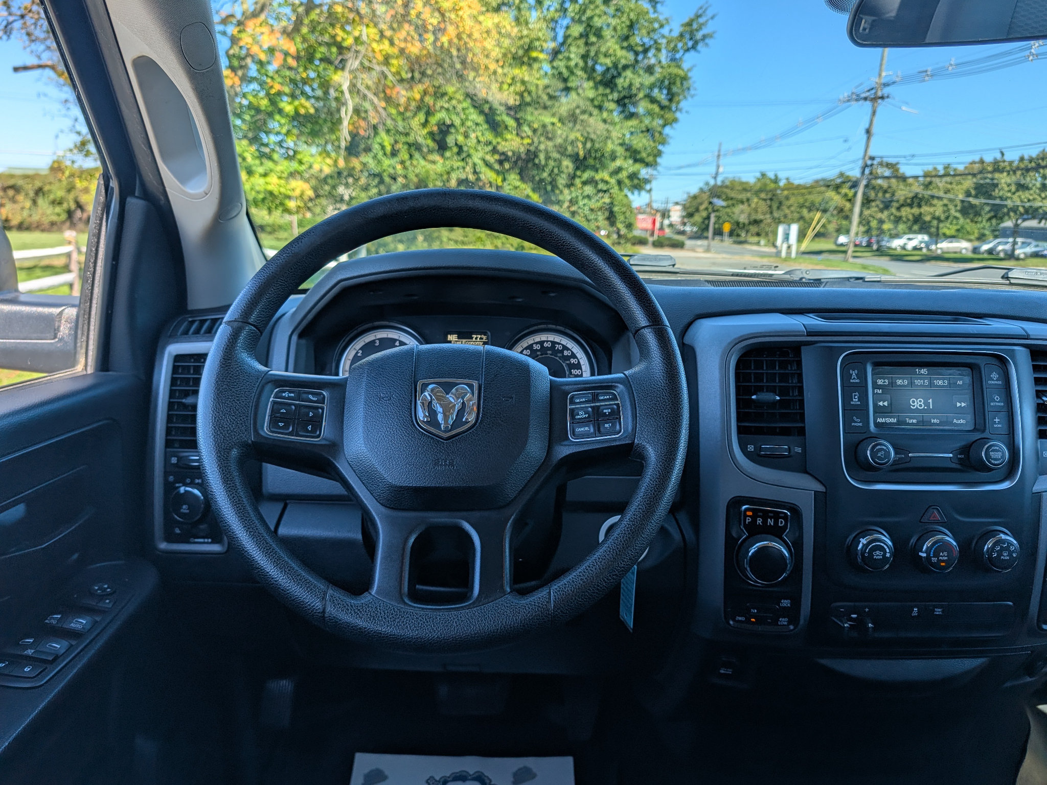 Used 2017 RAM 1500 Express w/ Express Value Package AWD/4WD image 28