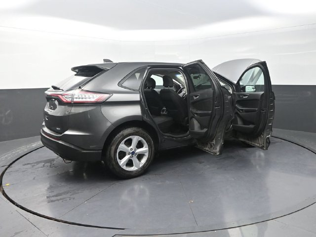 Used 2017 Ford Edge SE w/ Cargo Accessory Package AWD/4WD image 45