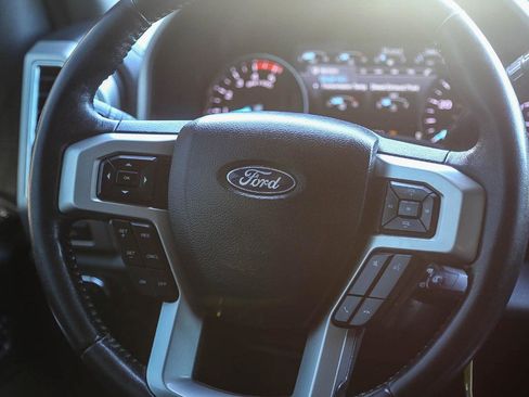 Used 2018 Ford F250 Lariat w/ Lariat Value Package AWD/4WD image 22