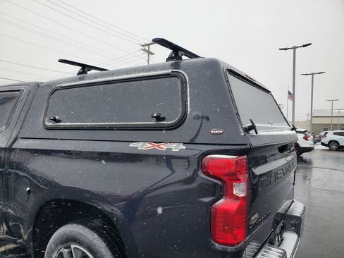 Used 2022 Chevrolet Silverado 1500 LT w/ LPO, Dark Essentials Package image 7