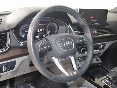 Used 2024 Audi Q5 e Premium Plus image 6