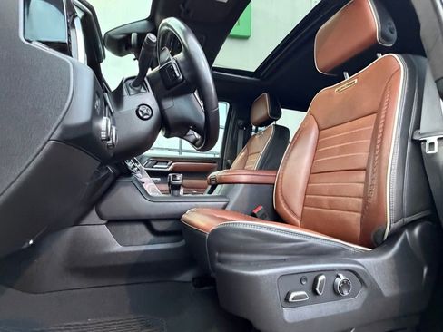 Used 2024 GMC Sierra 1500 Denali Ultimate image 7