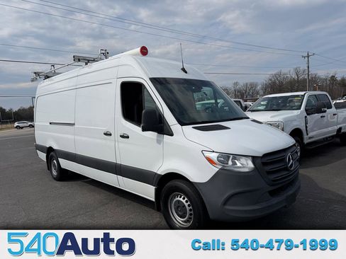 Used 2022 Mercedes-Benz Sprinter 2500 image 1