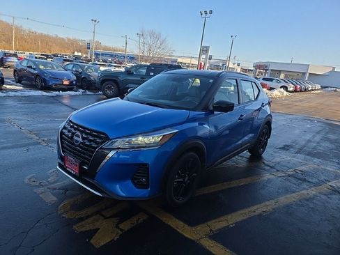 Certified 2024 Nissan Kicks SR w/ SR Premium Package image 9